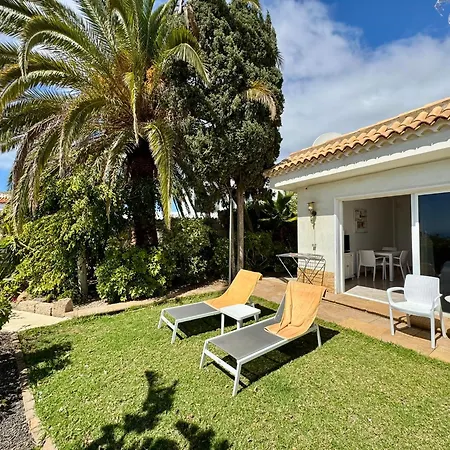 Casa Lilo, En Jardin Grande,con Gran Piscina, Con Pergola Y Barbacoa Villa Arona (Tenerife)