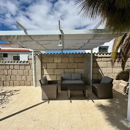 Casa Lilo, En Jardin Grande,con Gran Piscina, Con Pergola Y Barbacoa Arona (Tenerife)