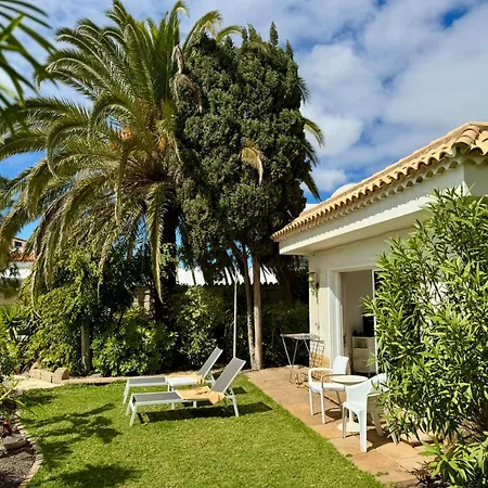 Casa Lilo, En Jardin Grande,con Gran Piscina, Con Pergola Y Barbacoa *