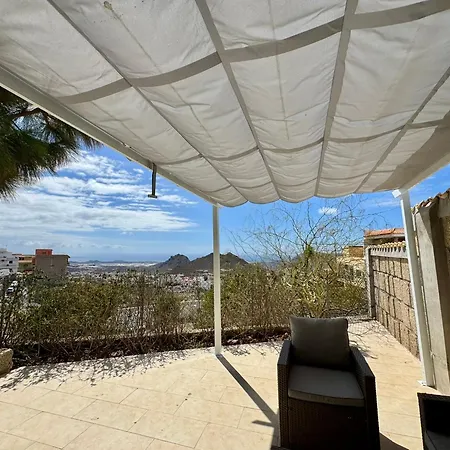 Casa Lilo, En Jardin Grande,con Gran Piscina, Con Pergola Y Barbacoa Willa *