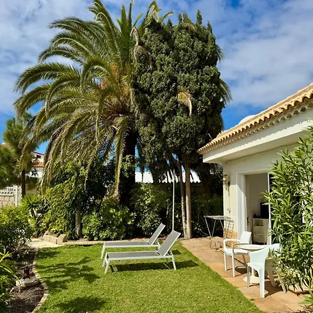 Casa Lilo, En Jardin Grande,con Gran Piscina, Con Pergola Y Barbacoa