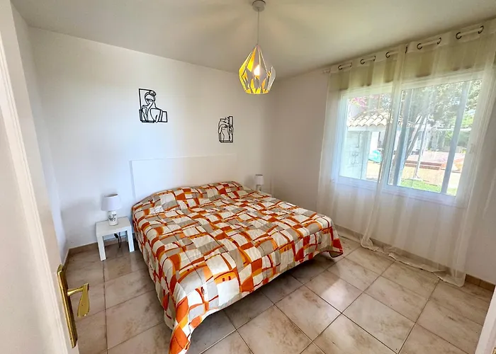 Casa Lilo, En Jardin Grande,con Gran Piscina, Con Pergola Y Barbacoa ヴィラ アロナ