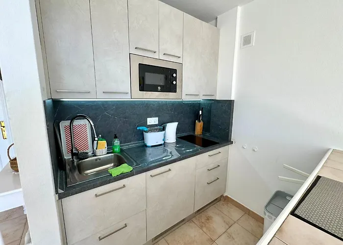 Casa Lilo, En Jardin Grande,con Gran Piscina, Con Pergola Y Barbacoa ヴィラ