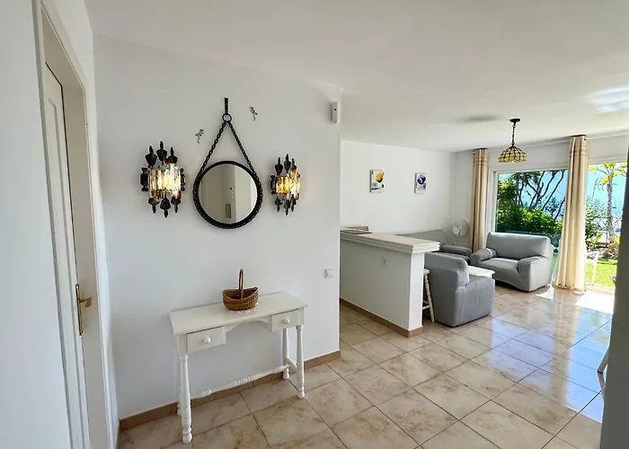 Casa Lilo, En Jardin Grande,con Gran Piscina, Con Pergola Y Barbacoa *