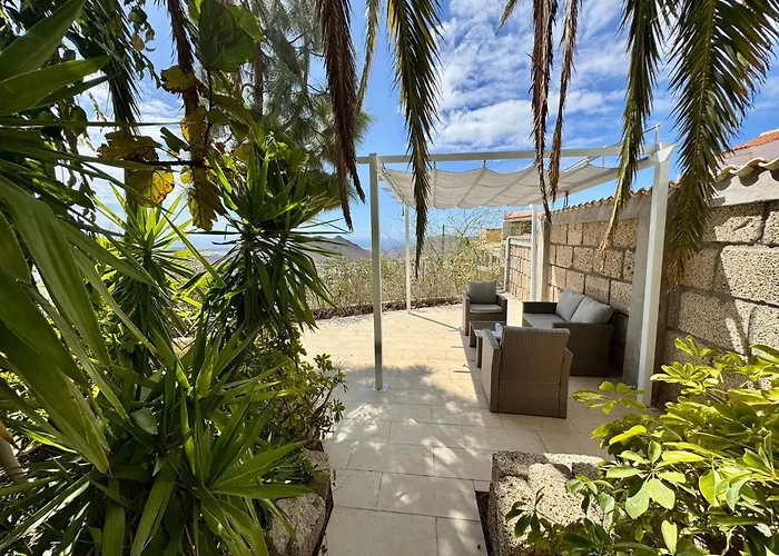 Casa Lilo, En Jardin Grande,con Gran Piscina, Con Pergola Y Barbacoa ヴィラ