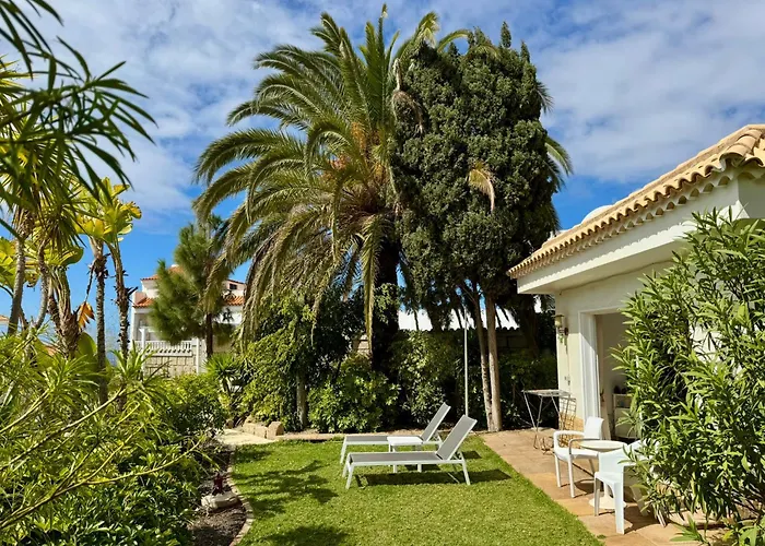Casa Lilo, En Jardin Grande,con Gran Piscina, Con Pergola Y Barbacoa ヴィラ *