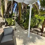 Casa Lilo, En Jardin Grande,con Gran Piscina, Con Pergola Y Barbacoa *