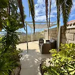 Villa Casa Lilo, En Jardin Grande,con Gran Piscina, Con Pergola Y Barbacoa *
