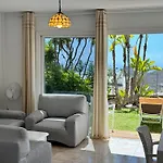 Villa Casa Lilo, En Jardin Grande,con Gran Piscina, Con Pergola Y Barbacoa