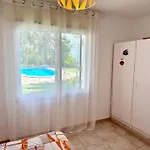 Villa Casa Lilo, En Jardin Grande,con Gran Piscina, Con Pergola Y Barbacoa *