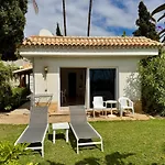 Villa Casa Lilo, En Jardin Grande,con Gran Piscina, Con Pergola Y Barbacoa