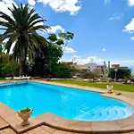 Casa Lilo, En Jardin Grande,con Gran Piscina, Con Pergola Y Barbacoa *