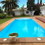 Casa Lilo, En Jardin Grande,con Gran Piscina, Con Pergola Y Barbacoa