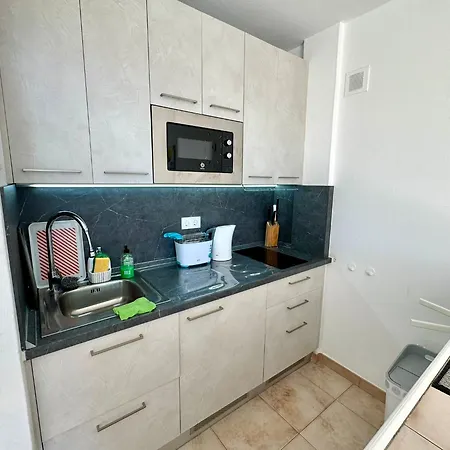 Casa Lilo, En Jardin Grande,con Gran Piscina, Con Pergola Y Barbacoa Villa