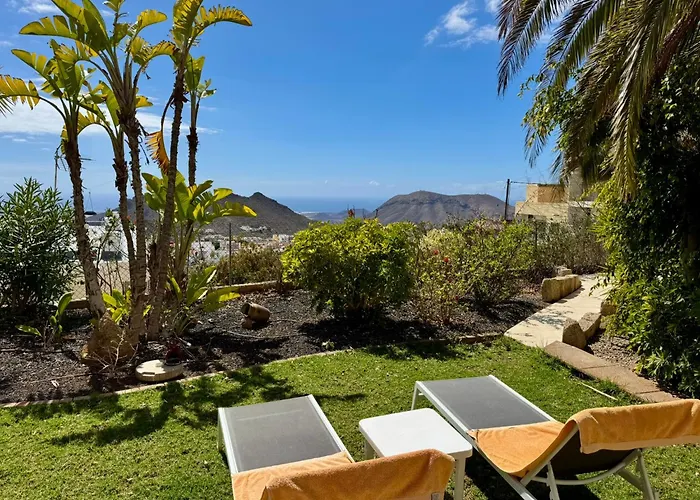 Casa Lilo, En Jardin Grande,con Gran Piscina, Con Pergola Y Barbacoa 别墅 *