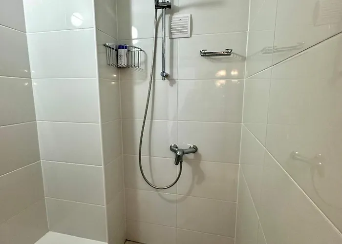 Casa Lilo, En Jardin Grande,con Gran Piscina, Con Pergola Y Barbacoa 别墅 *