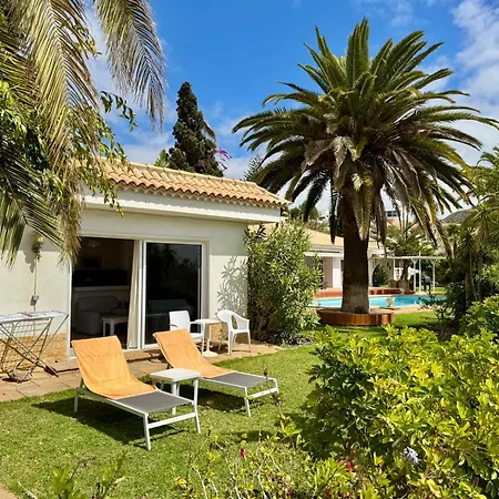 Casa Lilo, En Jardin Grande,con Gran Piscina, Con Pergola Y Barbacoa Villa